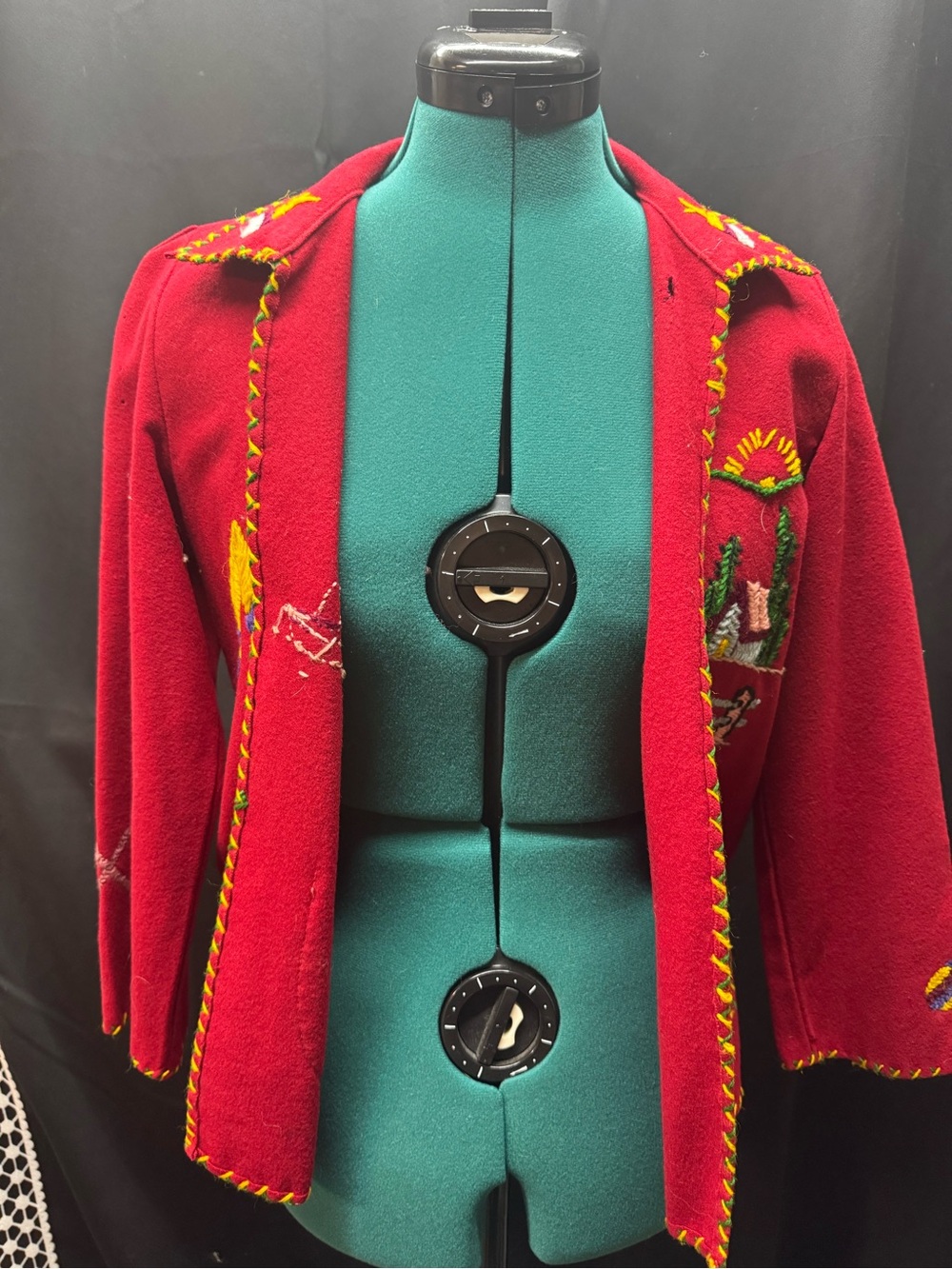 1950/1960’s Wool hand embroidered kids jacket. Authentic from Mexico